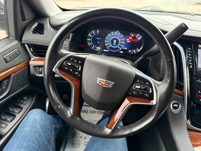 2019 Cadillac Escalade Luxury