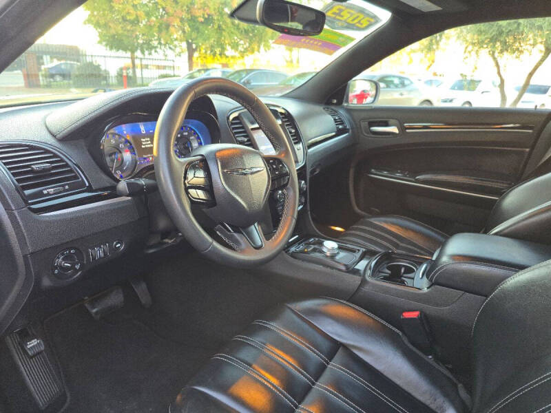 2023 Chrysler 300 S V6