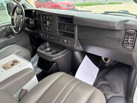 2017 Chevrolet Express 2500