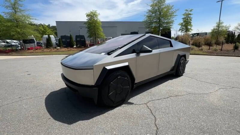 2024 Tesla Cybertruck
