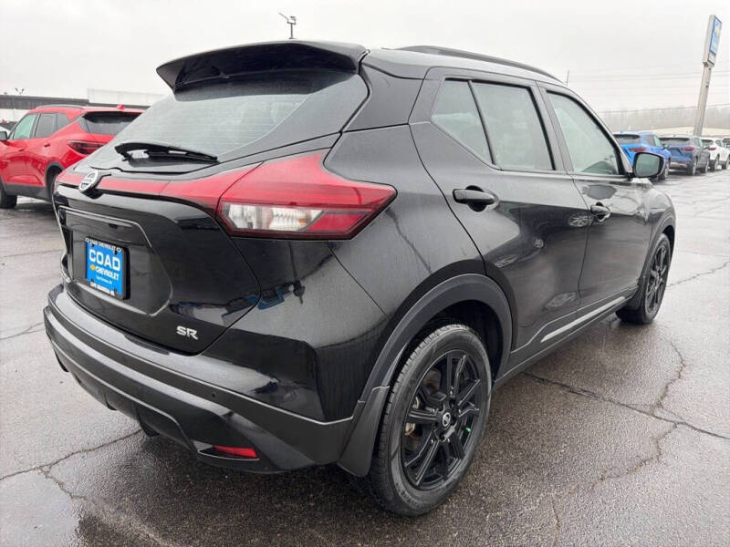 2021 Nissan Kicks SR