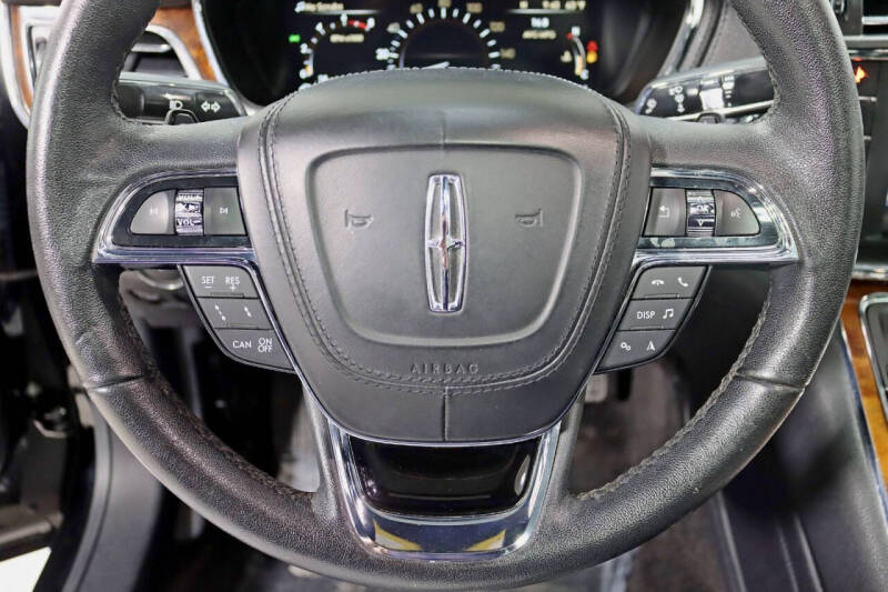 2017 Lincoln Continental Select