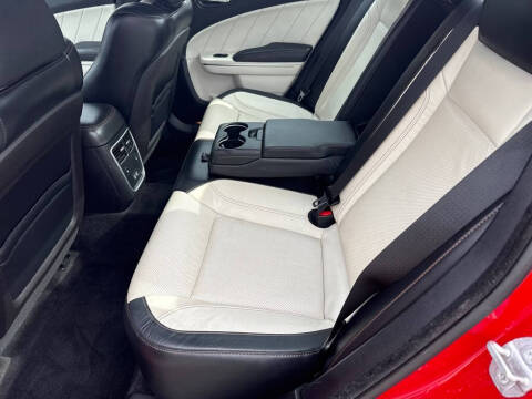 2015 Dodge Charger SXT