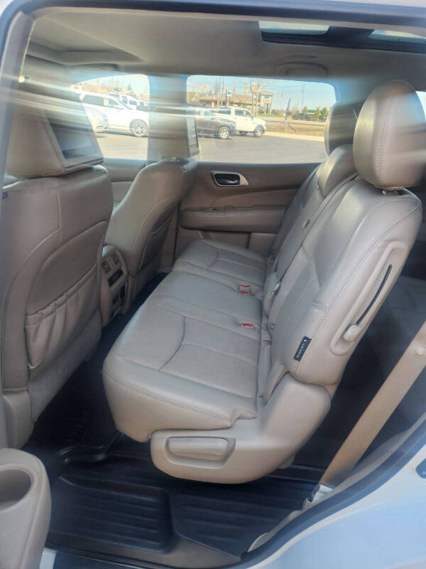 2020 Nissan Pathfinder Platinum