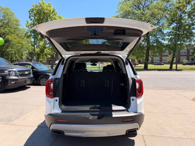 2023 GMC Acadia SLT