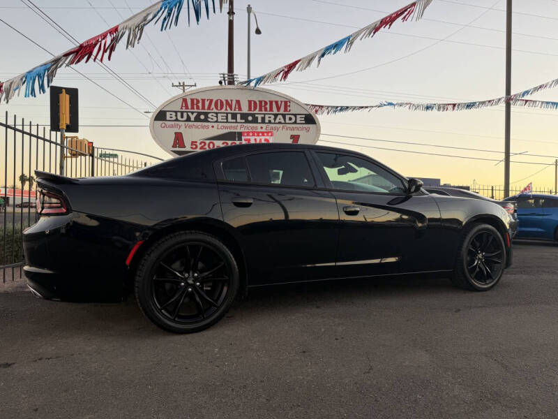 2017 Dodge Charger SE