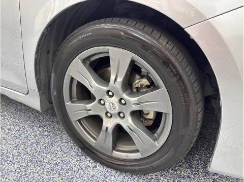 2017 Toyota Sienna SE Premium 8-Passenger