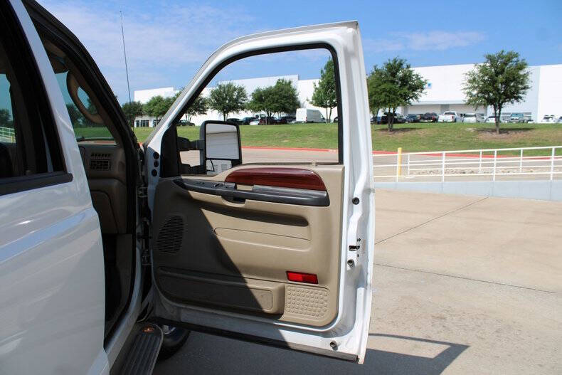 2005 Ford Excursion Eddie Bauer