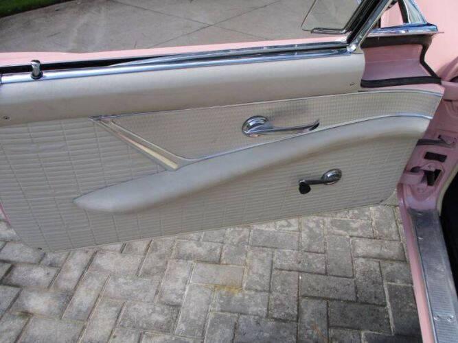 1957 Ford Thunderbird