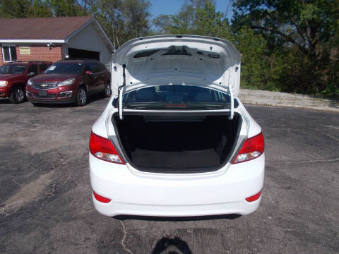 2017 Hyundai Accent SE