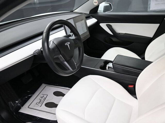 2019 Tesla Model 3 Standard Range Plus