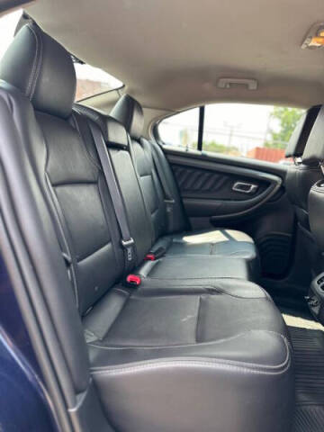 2011 Ford Taurus SEL