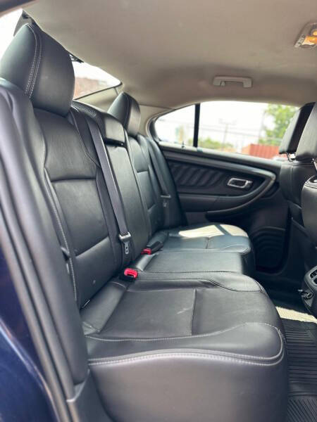 2011 Ford Taurus SEL