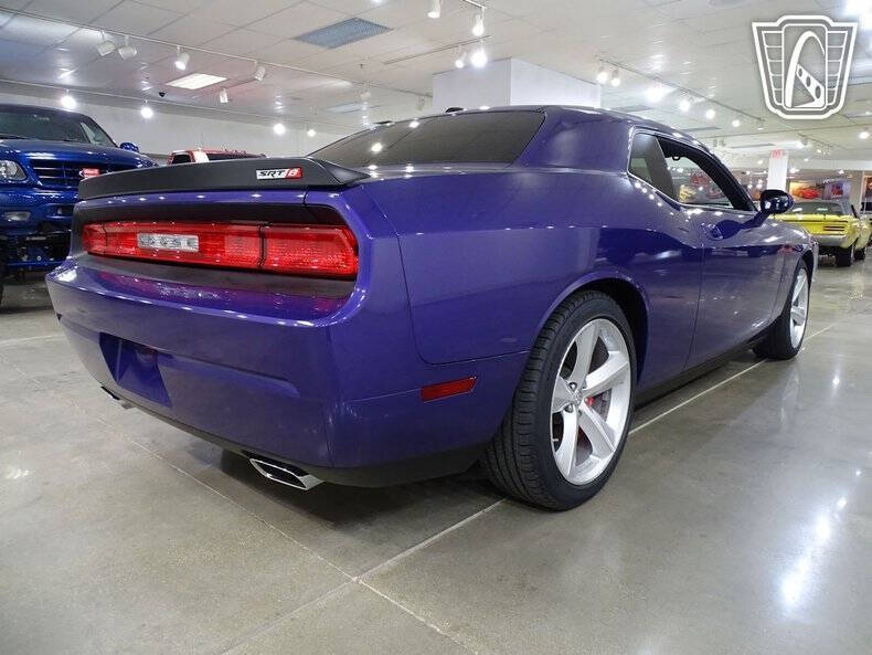 2010 Dodge Challenger SRT8