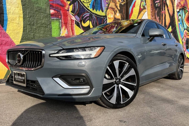 2023 Volvo S60 B5 Ultimate Bright Theme