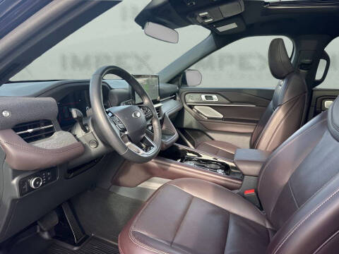 2025 Ford Explorer Platinum