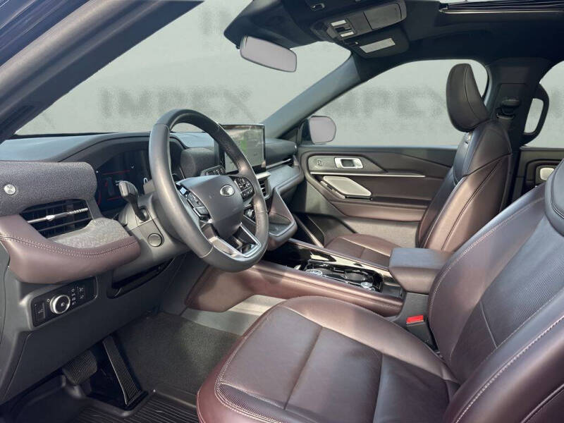 2025 Ford Explorer Platinum