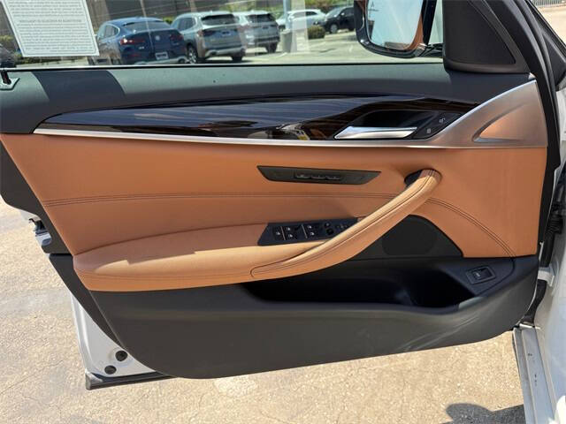 2022 BMW 5 Series 540i