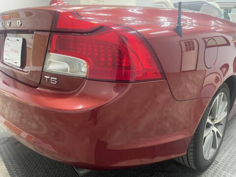 2011 Volvo C70 T5