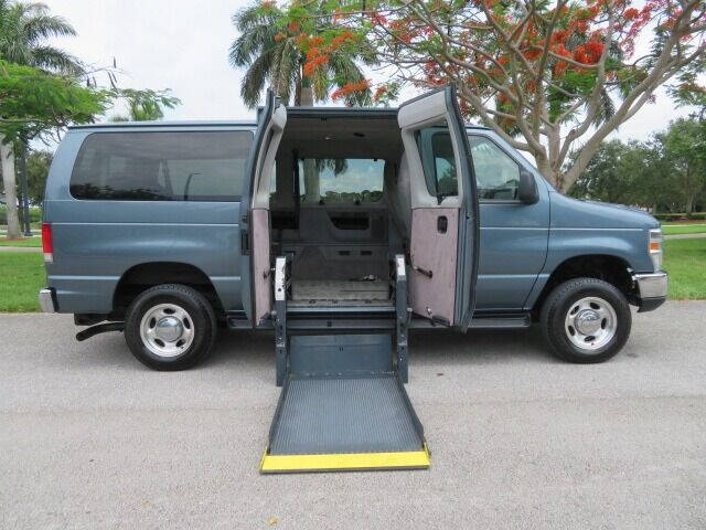 2014 Ford E-Series E-150 XLT