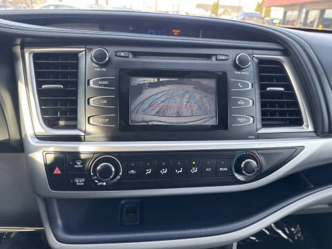 2015 Toyota Highlander LE