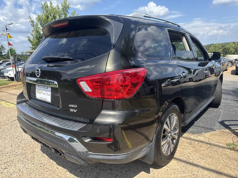 2017 Nissan Pathfinder SV
