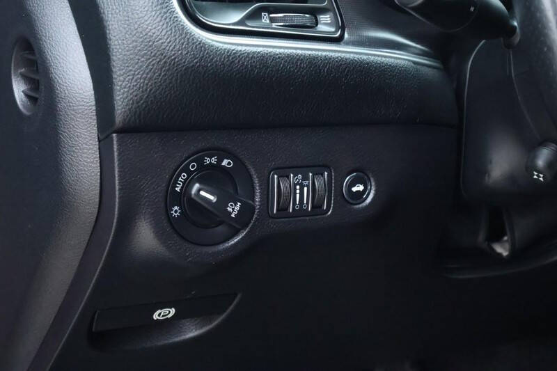 2016 Dodge Challenger 392 HEMI Scat Pack Shaker