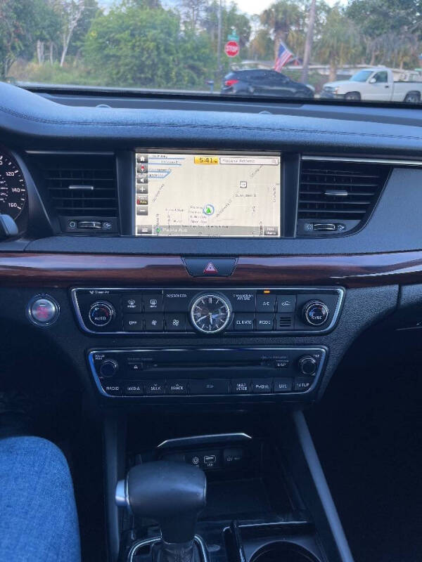 2017 Kia Cadenza Premium