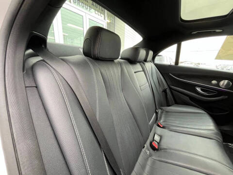 2017 Mercedes-Benz E-Class E 300 4MATIC