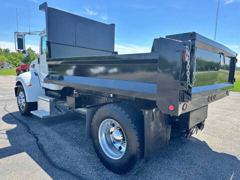 2013 Peterbilt 337