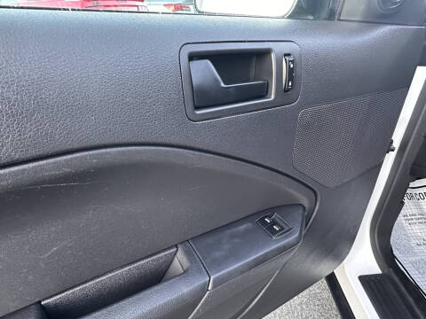 2007 Ford Mustang V6 Deluxe