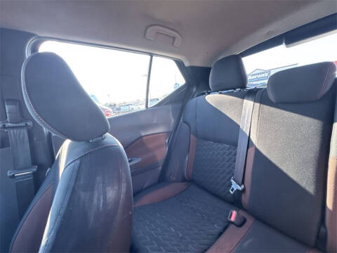 2023 Nissan Kicks SR