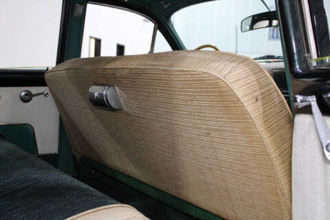 1953 Kaiser Manhattan