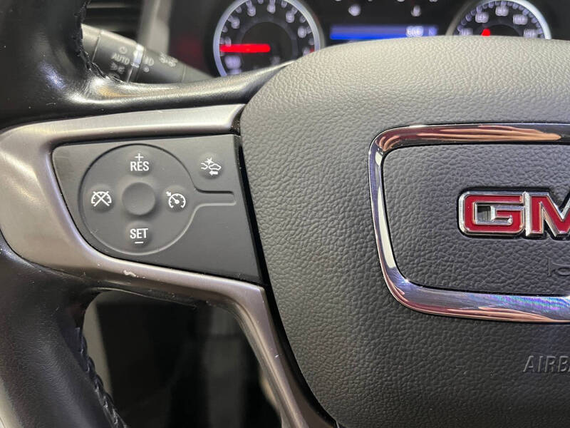 2021 GMC Acadia AT4