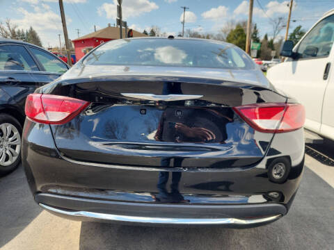 2015 Chrysler 200 C