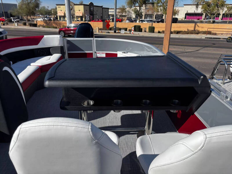 2025 South Bay PONTOON 224 E