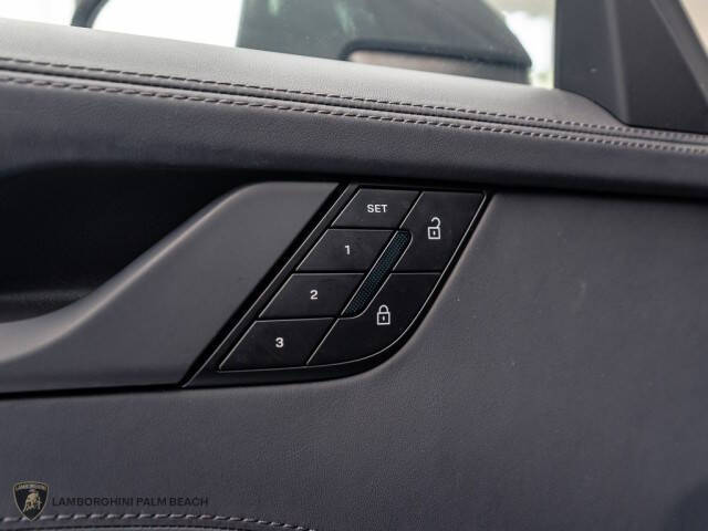 2025 Porsche 911 Carrera