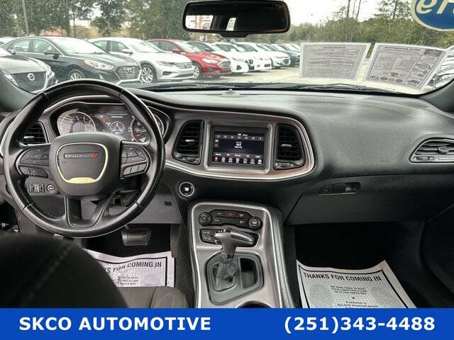 2019 Dodge Challenger SXT