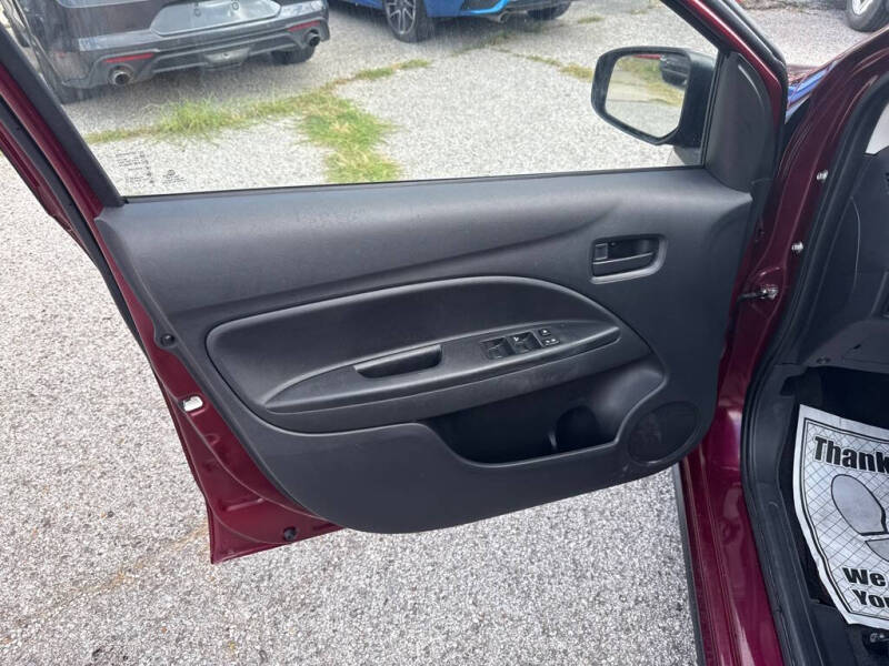 2024 Mitsubishi Mirage ES