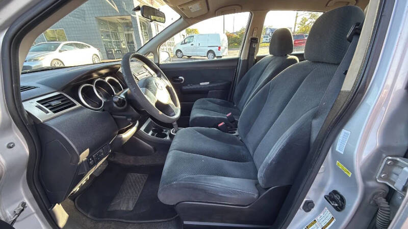 2010 Nissan Versa 1.8 S