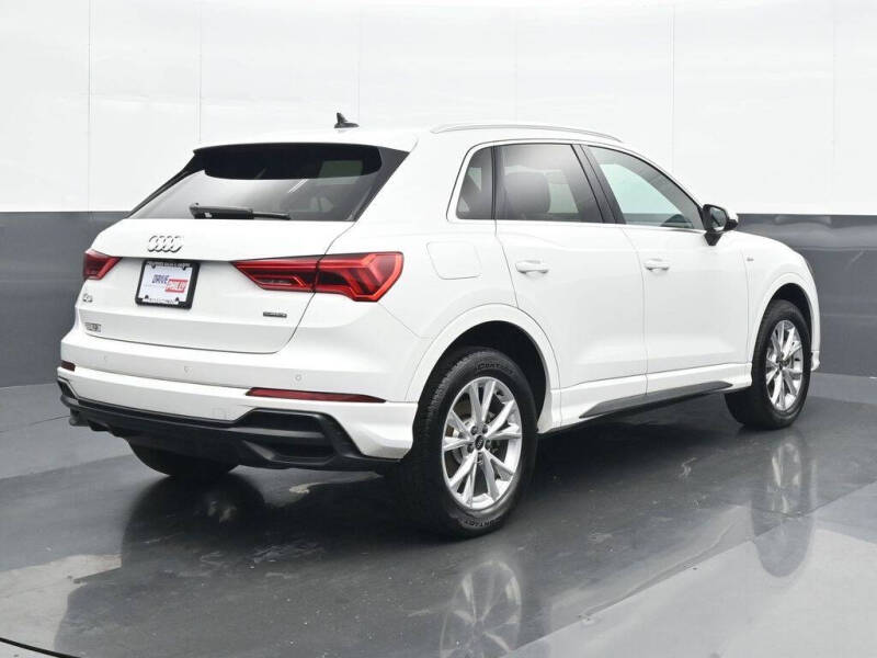 2022 Audi Q3 quattro S line Premium 45 TFSI