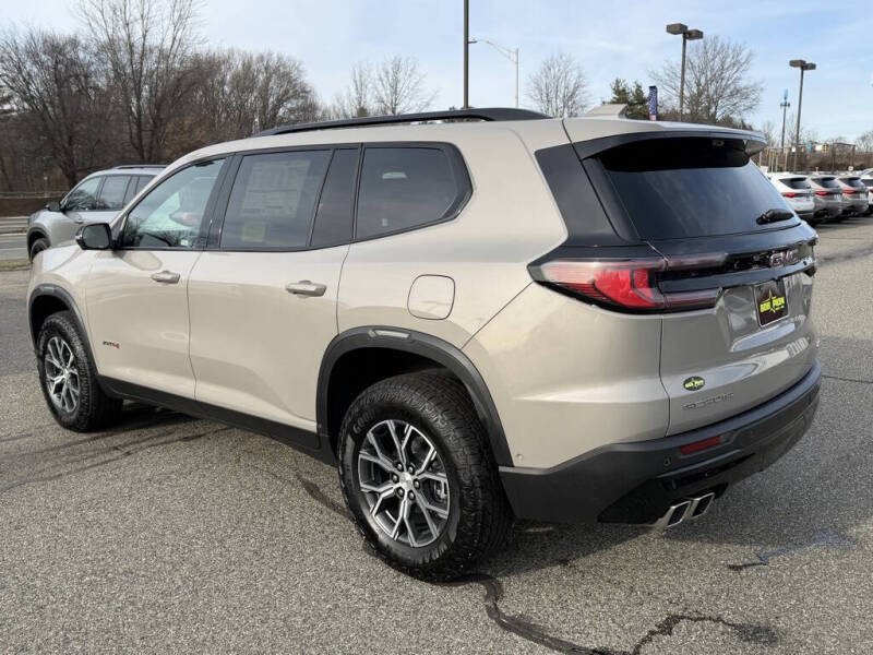 2026 GMC Acadia AT4