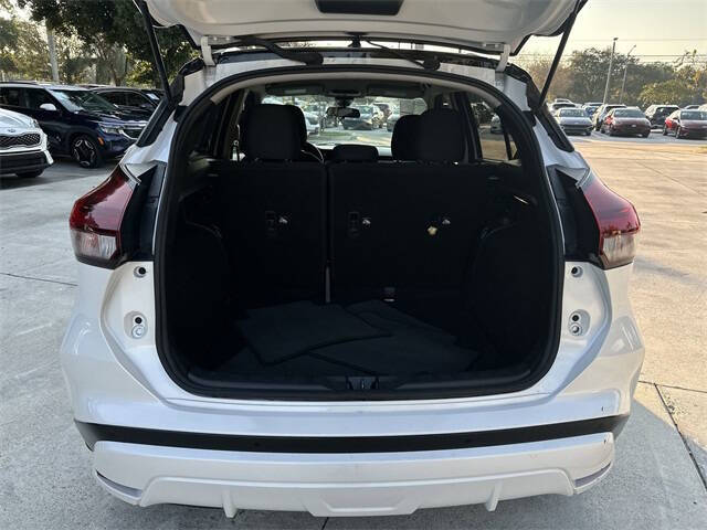 2022 Nissan Kicks SV