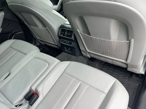 2018 Audi Q5 2.0T quattro Premium Plus