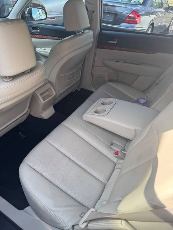 2011 Subaru Outback 2.5i Limited