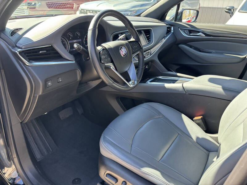 2023 Buick Enclave Essence