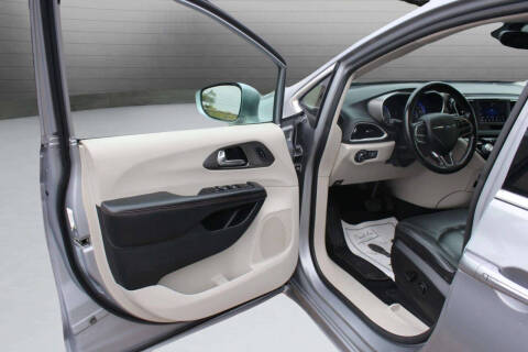 2020 Chrysler Pacifica Touring L