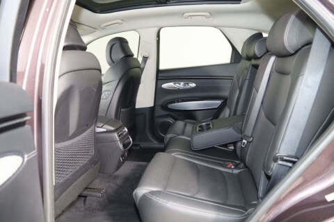 2022 Genesis GV70 2.5T Standard