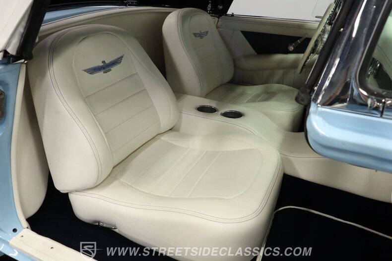 1957 Ford Thunderbird