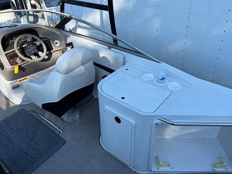 2001 Four Winns FUNSHIP 254